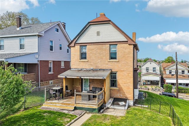 316 Quincy Ave, Mt Oliver, PA 15210