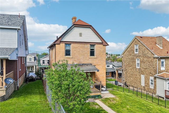 316 Quincy Ave, Mt Oliver, PA 15210