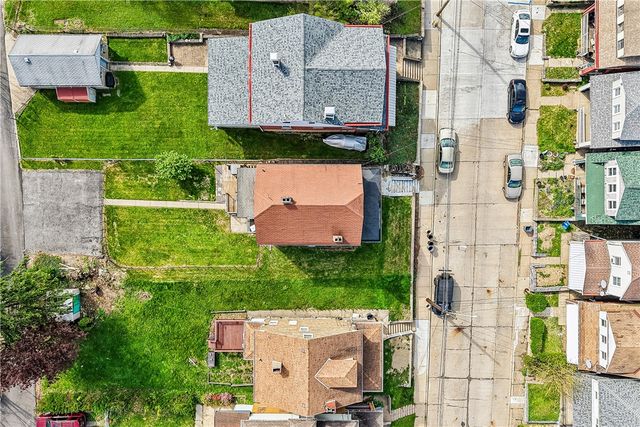 316 Quincy Ave, Mt Oliver, PA 15210