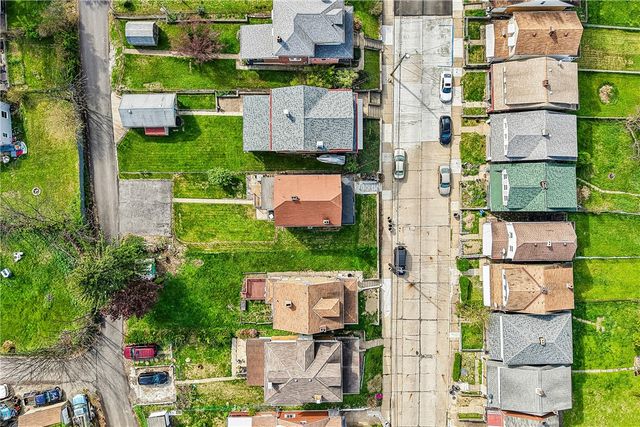 316 Quincy Ave, Mt Oliver, PA 15210