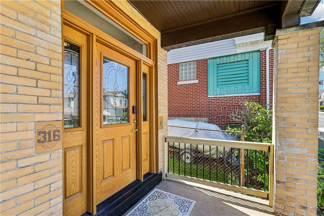 316 Quincy Ave, Mt Oliver, PA 15210