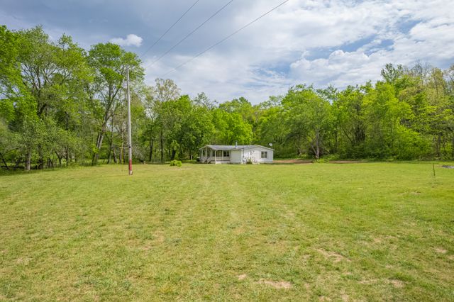 1895 Highway 48 S, Centerville, TN 37033