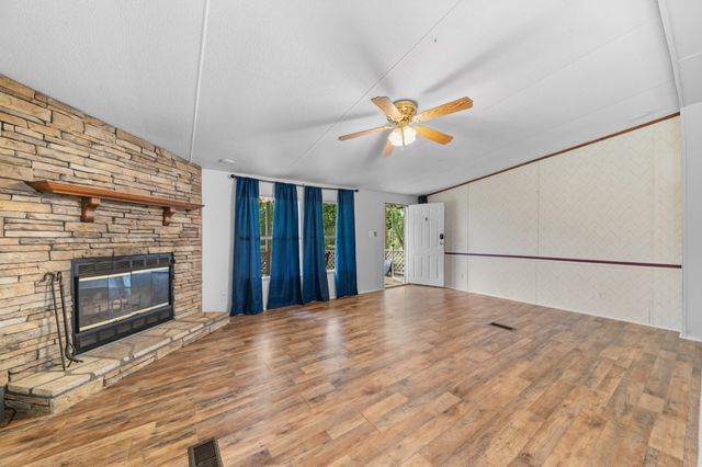 1895 Highway 48 S, Centerville, TN 37033