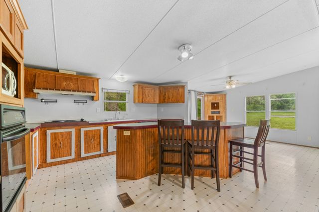 1895 Highway 48 S, Centerville, TN 37033