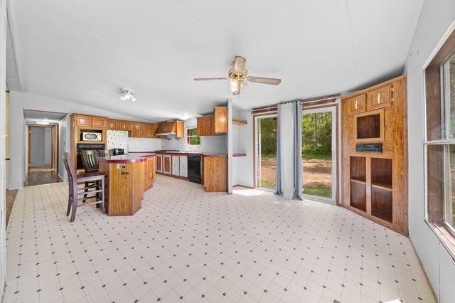 1895 Highway 48 S, Centerville, TN 37033