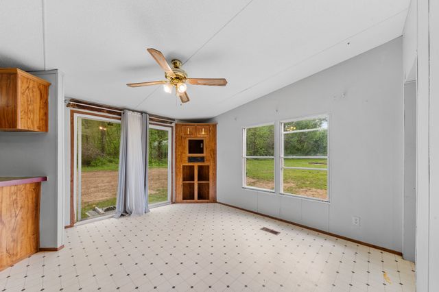1895 Highway 48 S, Centerville, TN 37033