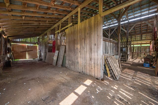 1895 Highway 48 S, Centerville, TN 37033