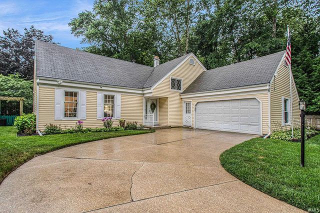 51910 N Shoreham Court, South Bend, IN 46637
