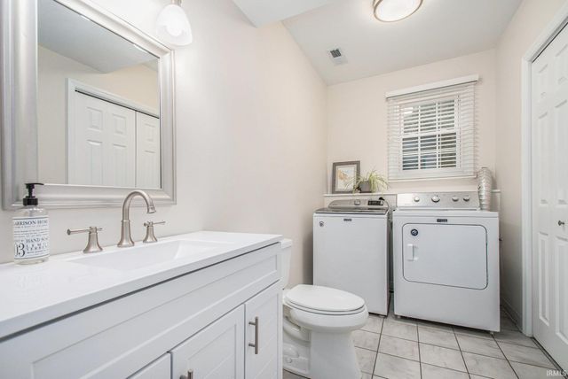 51910 N Shoreham Court, South Bend, IN 46637