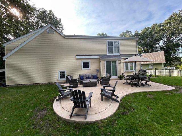51910 N Shoreham Court, South Bend, IN 46637