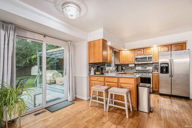 51910 N Shoreham Court, South Bend, IN 46637