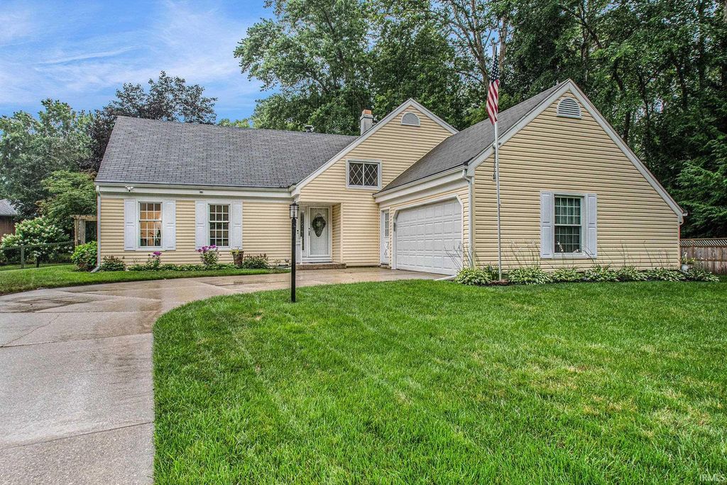 51910 N Shoreham Court, South Bend, IN 46637