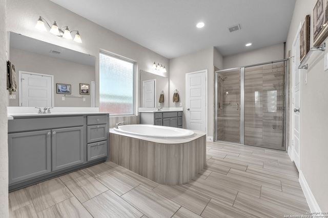 8823 HIDEOUT BND, San Antonio, TX 78254