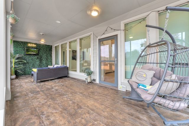 8823 HIDEOUT BND, San Antonio, TX 78254