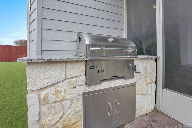 8823 HIDEOUT BND, San Antonio, TX 78254
