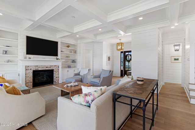 561 Avocet Drive, Beaufort, NC 28516