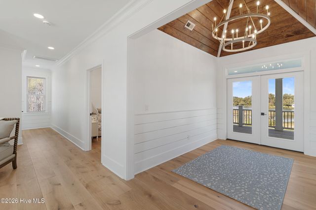 561 Avocet Drive, Beaufort, NC 28516