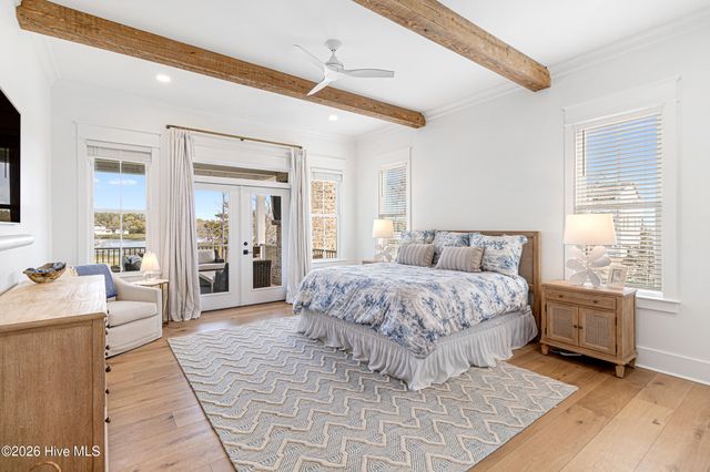 561 Avocet Drive, Beaufort, NC 28516