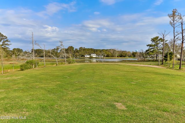 561 Avocet Drive, Beaufort, NC 28516