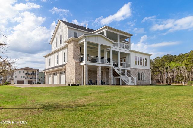 561 Avocet Drive, Beaufort, NC 28516