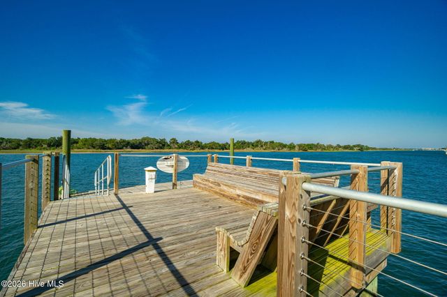 561 Avocet Drive, Beaufort, NC 28516