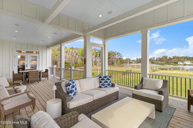 561 Avocet Drive, Beaufort, NC 28516