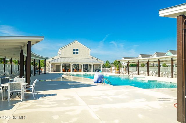 561 Avocet Drive, Beaufort, NC 28516