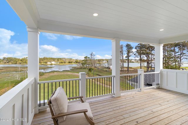 561 Avocet Drive, Beaufort, NC 28516