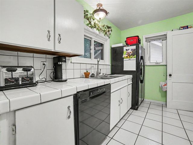 2222 Crozier Avenue, Muskegon, MI 49441