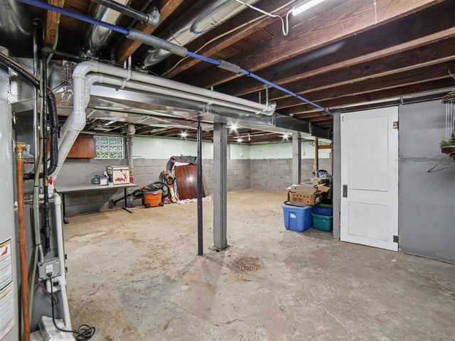 2222 Crozier Avenue, Muskegon, MI 49441