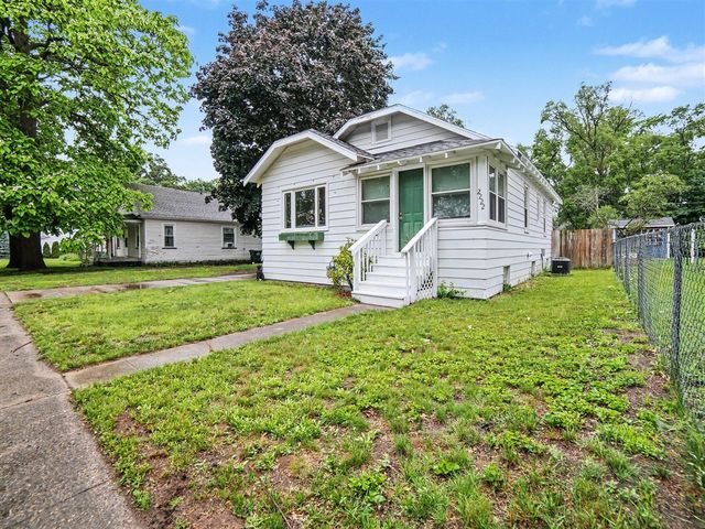 2222 Crozier Avenue, Muskegon, MI 49441