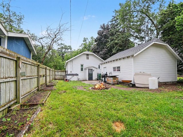 2222 Crozier Avenue, Muskegon, MI 49441