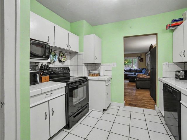 2222 Crozier Avenue, Muskegon, MI 49441