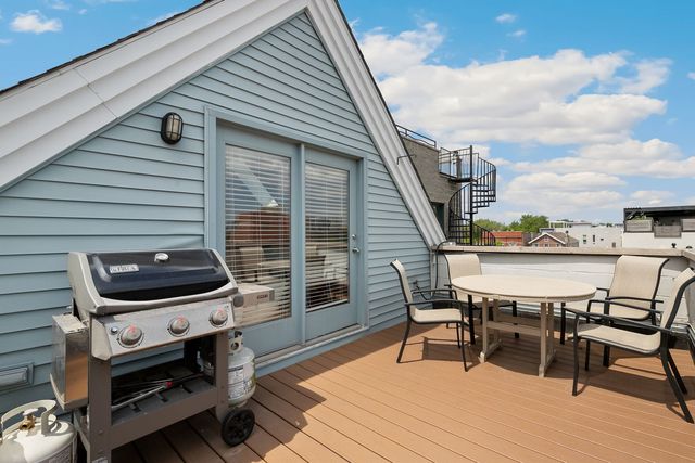 945 N Honore Street 3, Chicago, IL 60622