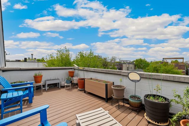 945 N Honore Street 3, Chicago, IL 60622