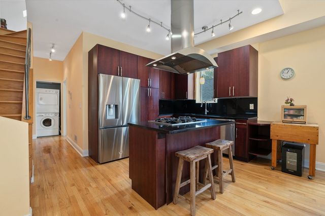 945 N Honore Street 3, Chicago, IL 60622