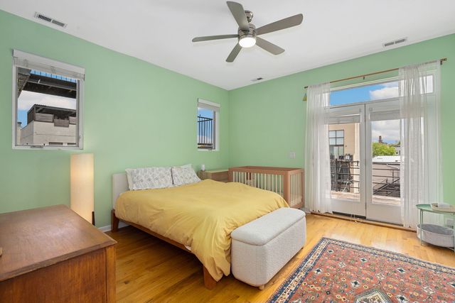 945 N Honore Street 3, Chicago, IL 60622