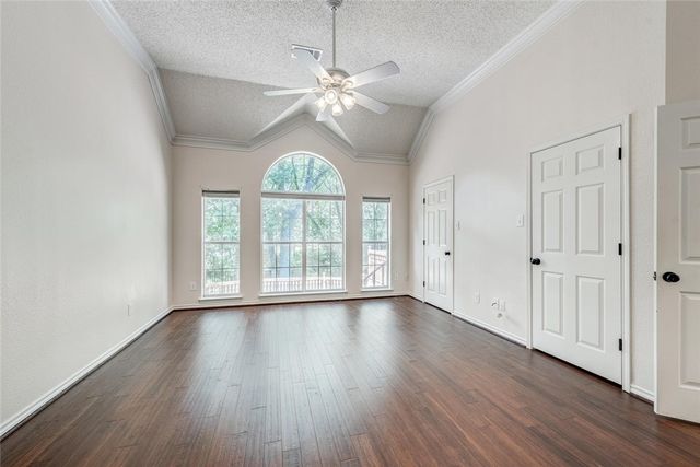 2440 Brittany Lane, Grapevine, TX 76051