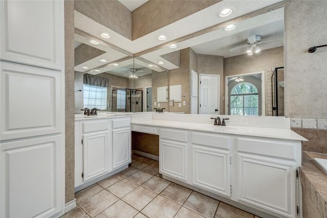 2440 Brittany Lane, Grapevine, TX 76051