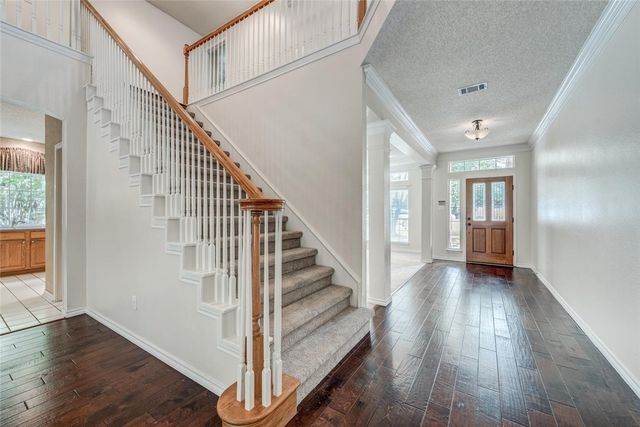 2440 Brittany Lane, Grapevine, TX 76051