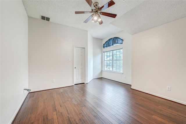 2440 Brittany Lane, Grapevine, TX 76051