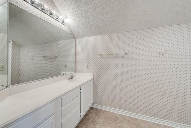 2440 Brittany Lane, Grapevine, TX 76051