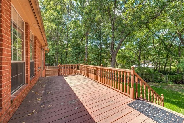 2440 Brittany Lane, Grapevine, TX 76051