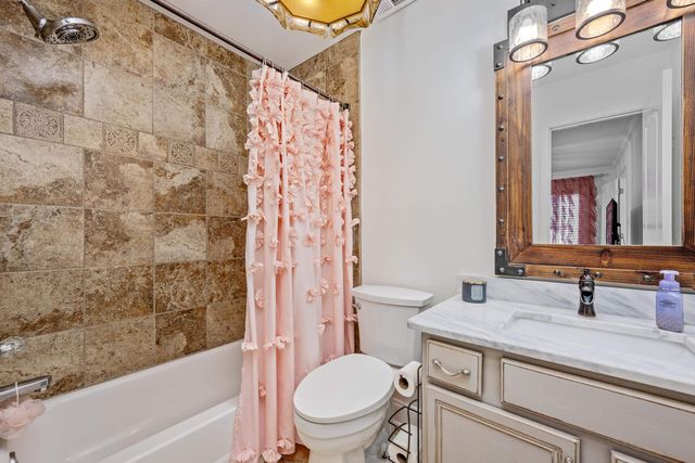 226 JAMERSON FARM RD, Collierville, TN 38017