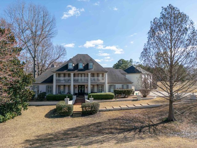 226 JAMERSON FARM RD, Collierville, TN 38017