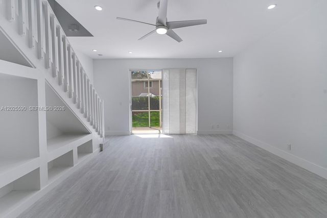 2098 Madeira Dr, Weston, FL 33327
