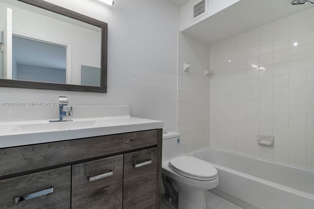 2098 Madeira Dr, Weston, FL 33327