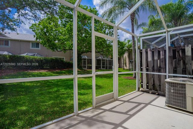 2098 Madeira Dr, Weston, FL 33327