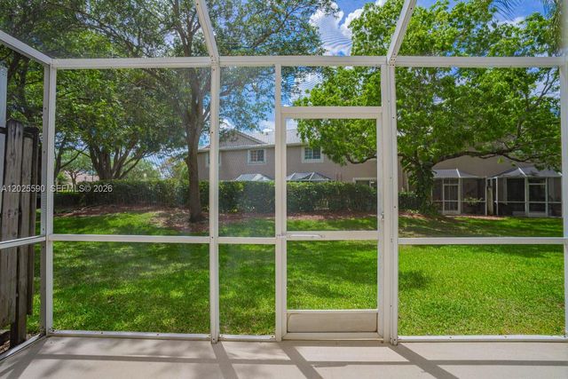 2098 Madeira Dr, Weston, FL 33327