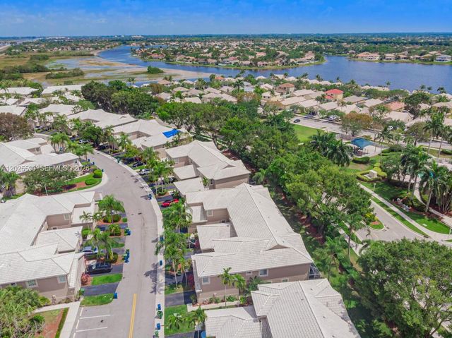 2098 Madeira Dr, Weston, FL 33327